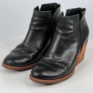 Kork-Ease Chandra Booties Black Leather Ankle Boots  Stacked Heel Boho Indie 7.5